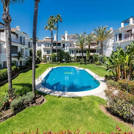 דירה Modern 2 Bedroom Penthouse W/ Terrace, Pool & Bbq מארבלה